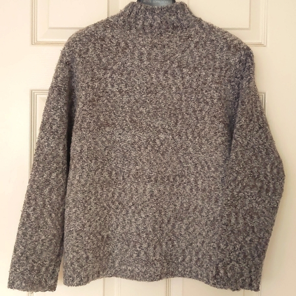 NWOT. Woman's Turtleneck sweater. - Picture 2 of 4